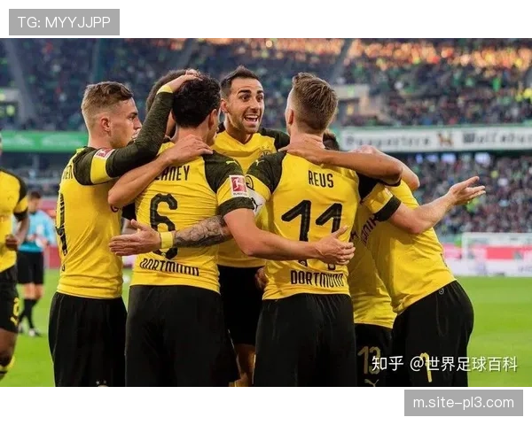 中小球队转播收入依赖度超70%与豪门商业收入主导模式形成反差